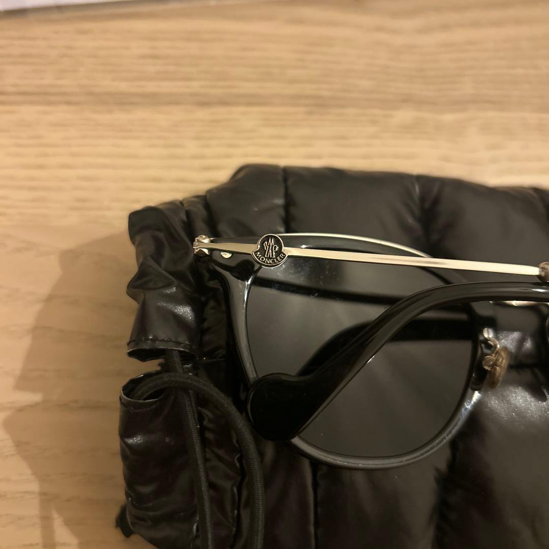 MONCLER サングラス　保証書付き