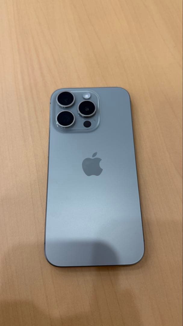 新品未使用 iPhone 15 Pro 256GB ナチュラル simfree