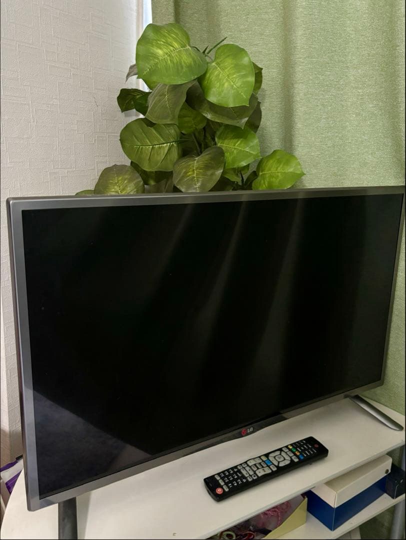 LG Smart TV 32インチ 純正リモコン・マジックリモコン付き