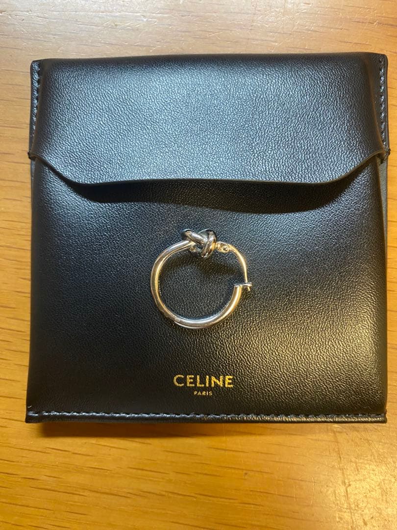 【片耳のみ】CELINE ノットフープ ピアス シルバー　SCA4252