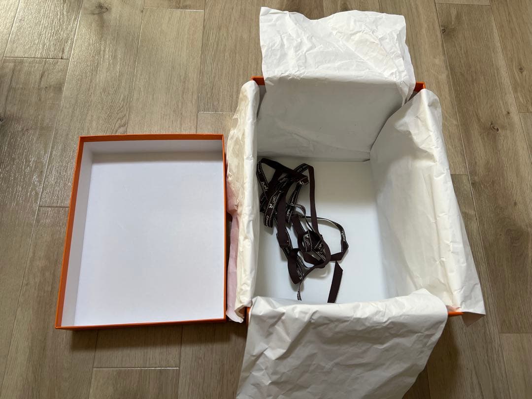 HERMES エルメス　箱　オレンジボックス　ピコタンpm 18