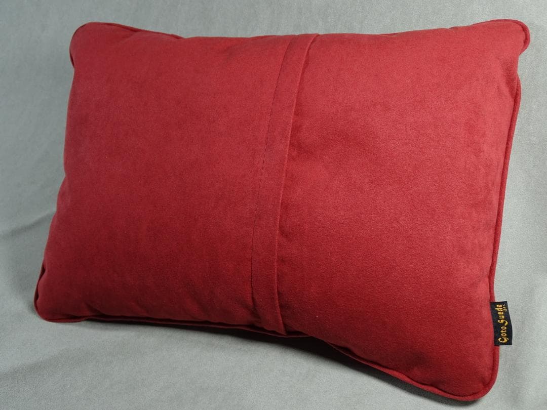 【最強の素材】高級車内装素材のクッション 触ったら戻れない ルビー