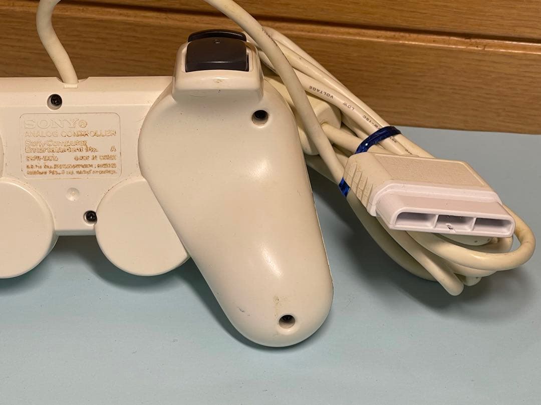 薄型　ps2 SCPH-70000 ホワイト　プレステ2 本体　箱付