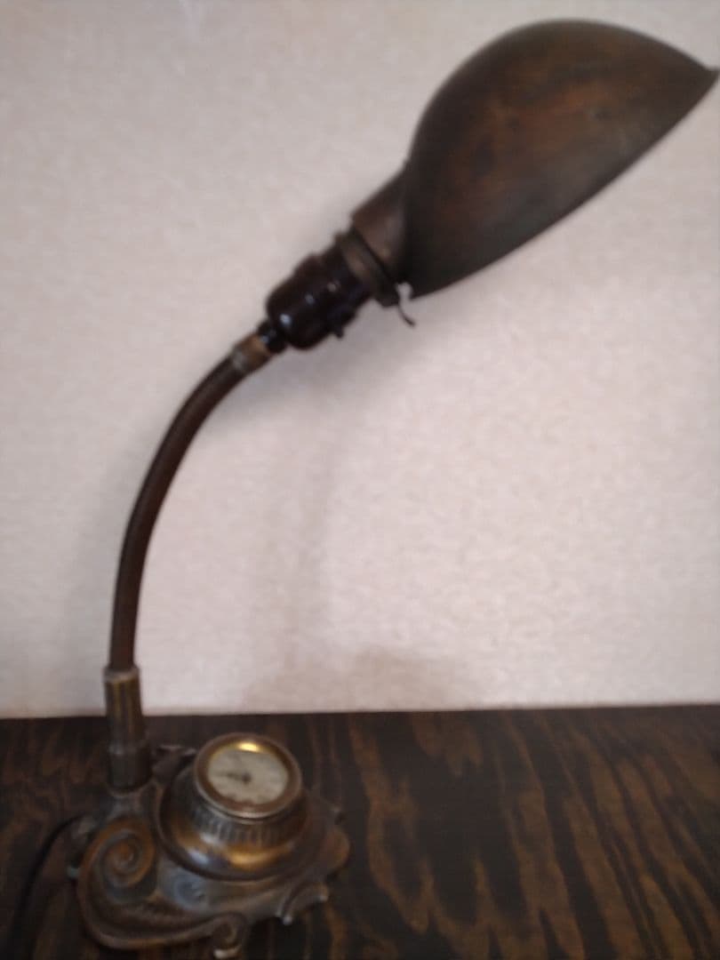 アメリカンビンテージ　レトロ　アンティーク　 ブロンズデスクライト　時計付き照明