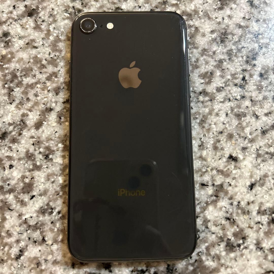 Apple iPhone 8 本体