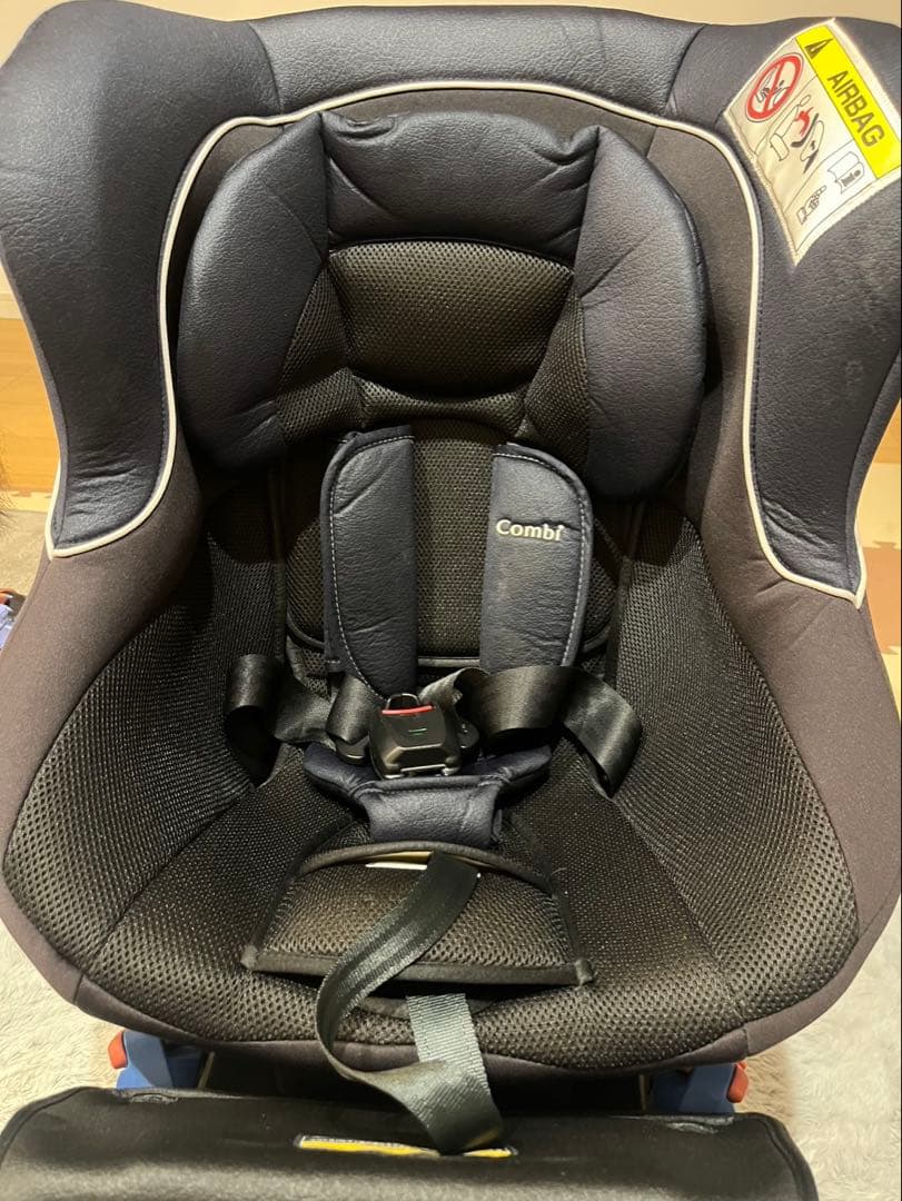 Combi 車用チャイルドシート ネイビー