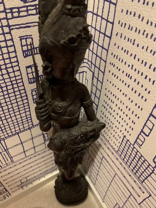 魔除けにいかがですか？　置物