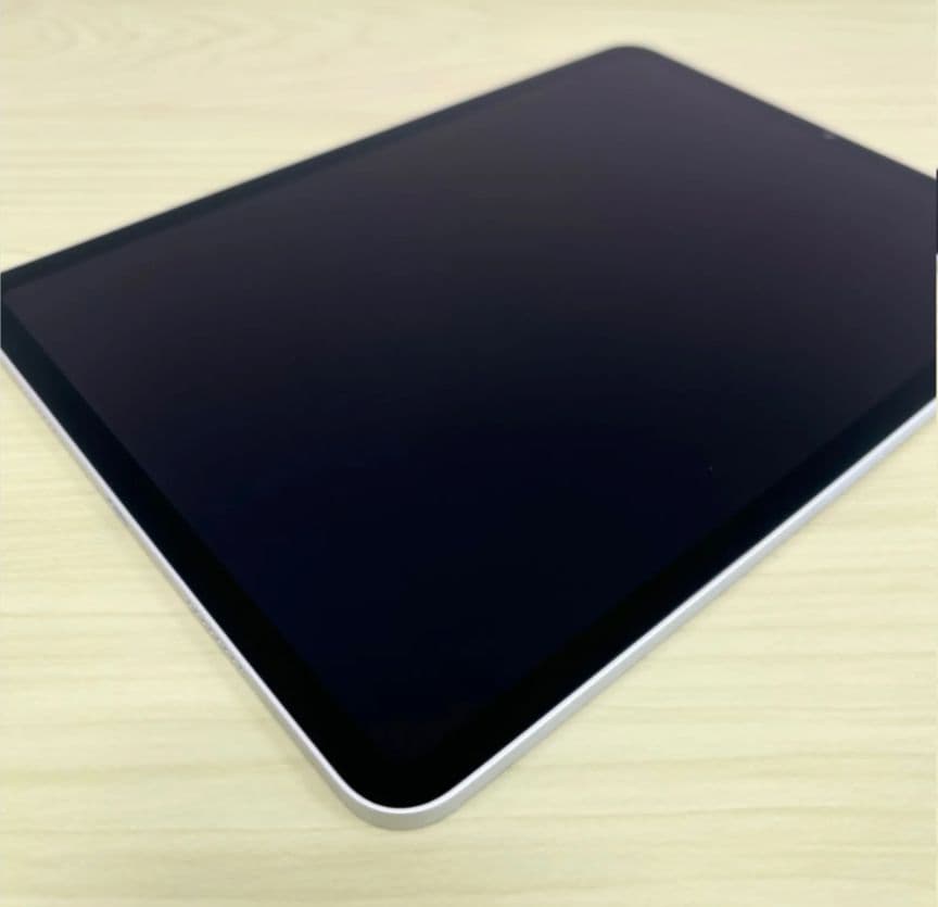 【小林】iPad Pro 11 第4世代 128GB シルバー WiFi