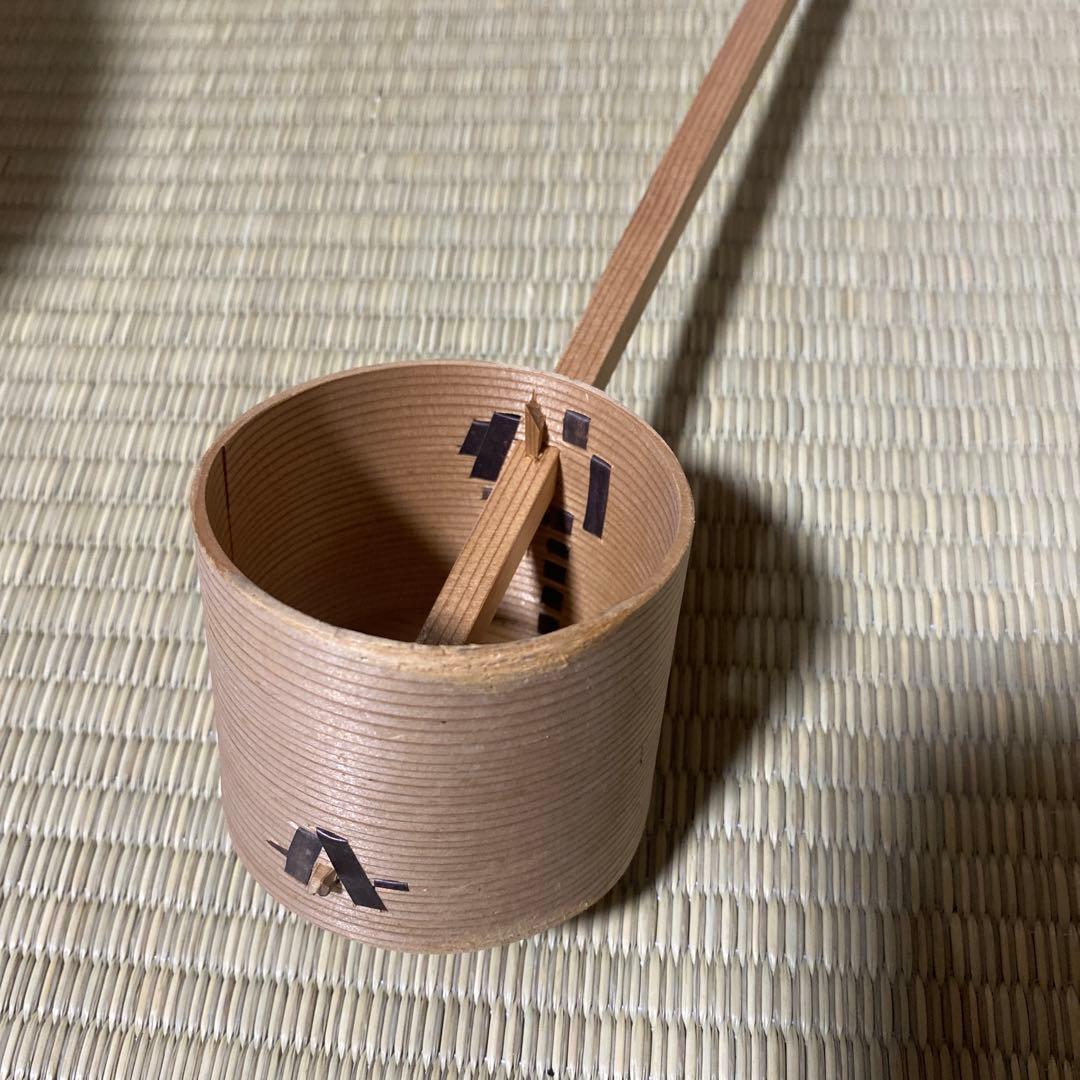 茶道具　水張桶　竹手付　通桶　 水屋道具　露地道具　手桶　割蓋　　柄杓付き