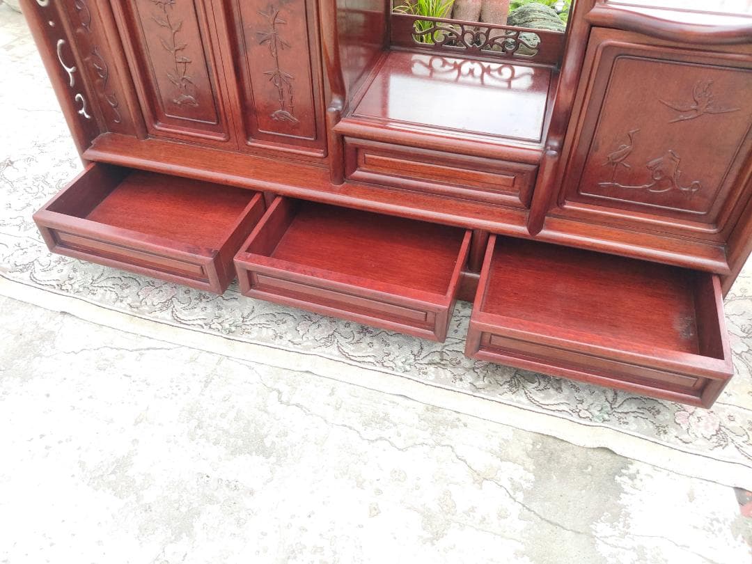 (送料設置込み)高級茶棚☆茶箪笥☆唐木飾り棚☆収納棚☆透かし彫り☆無垢