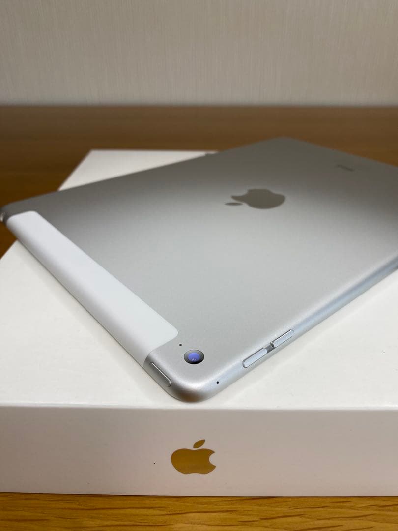 美品　iPad Air 32GB 付属品完備　iPad本体