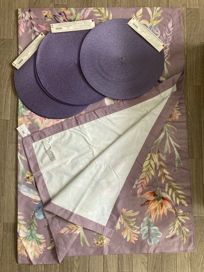 ☆新品未使用☆Zara  ザラホーム テーブルクロス、ランチョンマット