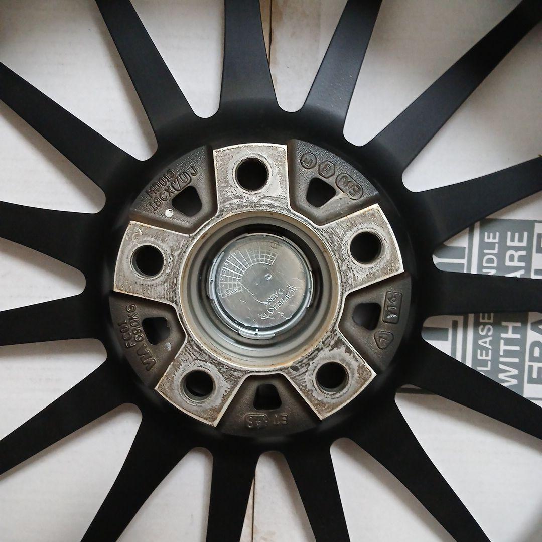 ④FC-01 18インチ 7J +48 5H 114.3 フォレスター・セレナ他