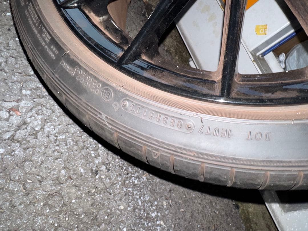 トヨタGRヤリス18インチ タイヤホイール4本セット引き取り歓迎エンケイホイール