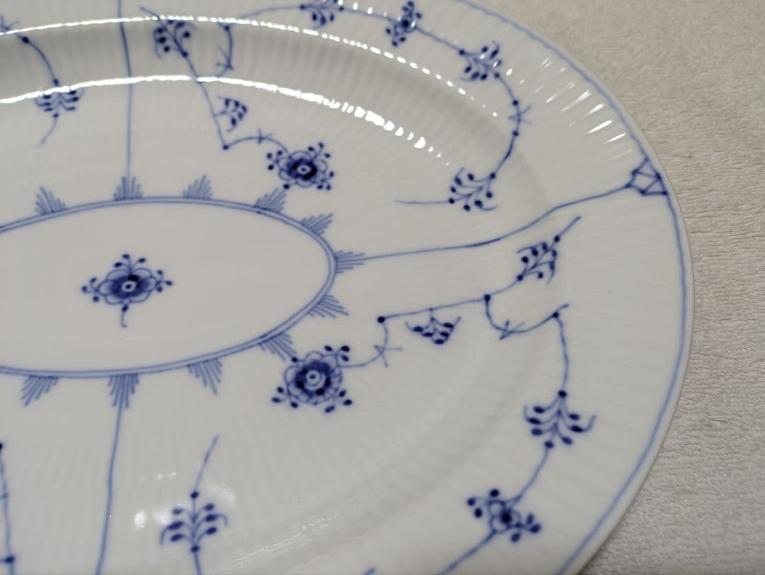 新品ロイヤルコペンハーゲンブルーフルーテッドプレイン オーバルディッシュ 30㎝