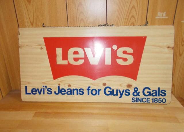 リーバイス・木製看板②