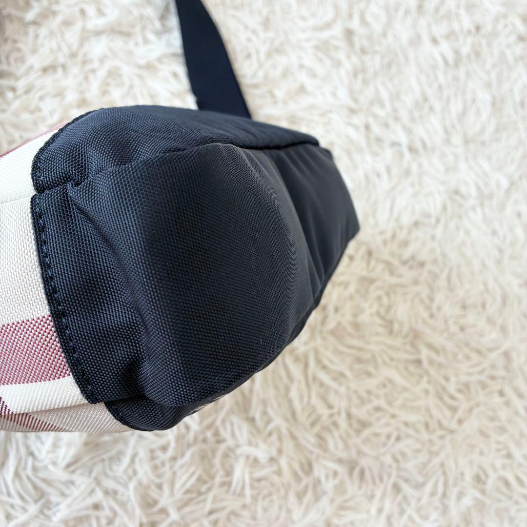 極美品 ブラックレーベルクレストブリッジ ナイロンショルダーバッグ チェック