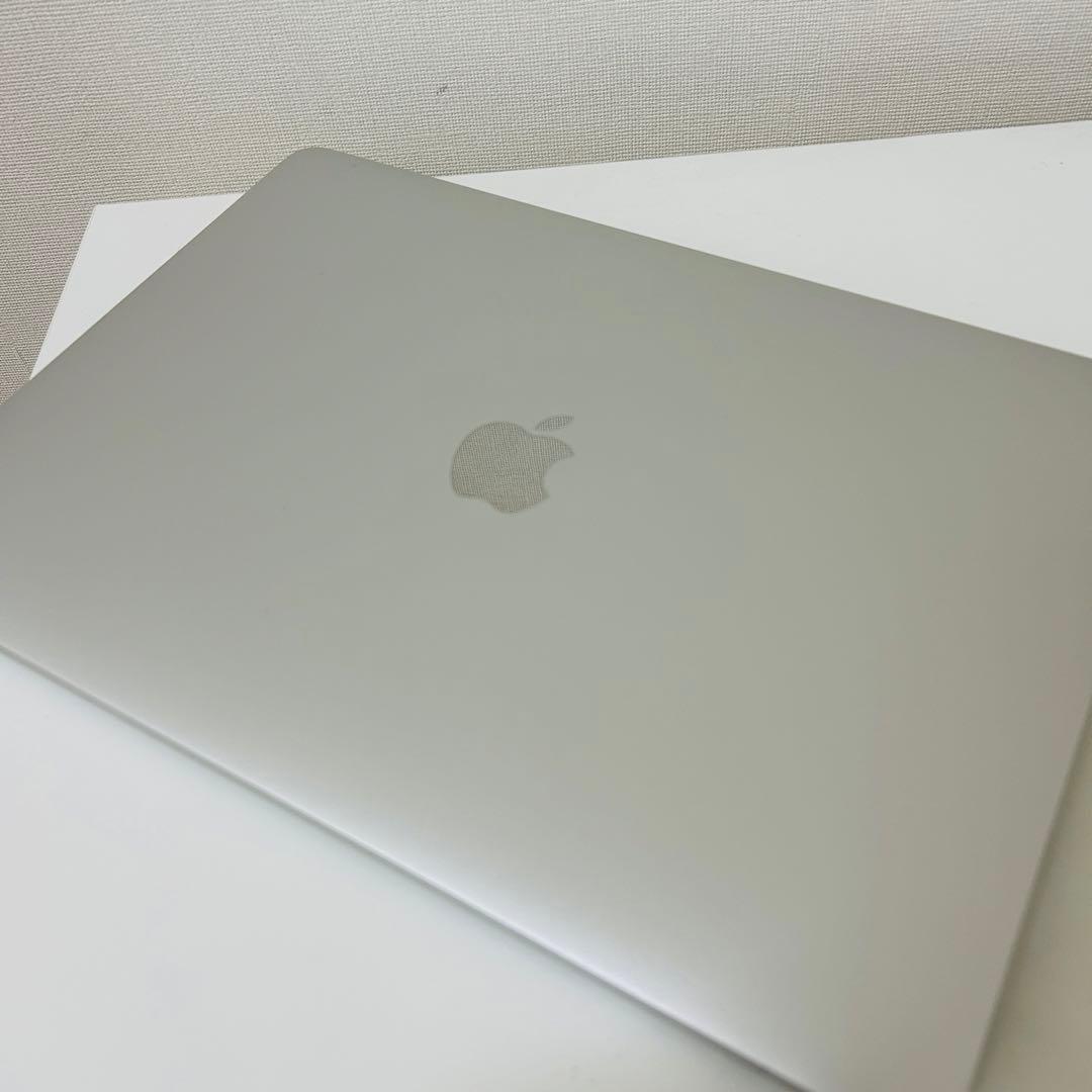 【傷なし】MacBook Pro 13インチ 2018 Touch Bar搭載