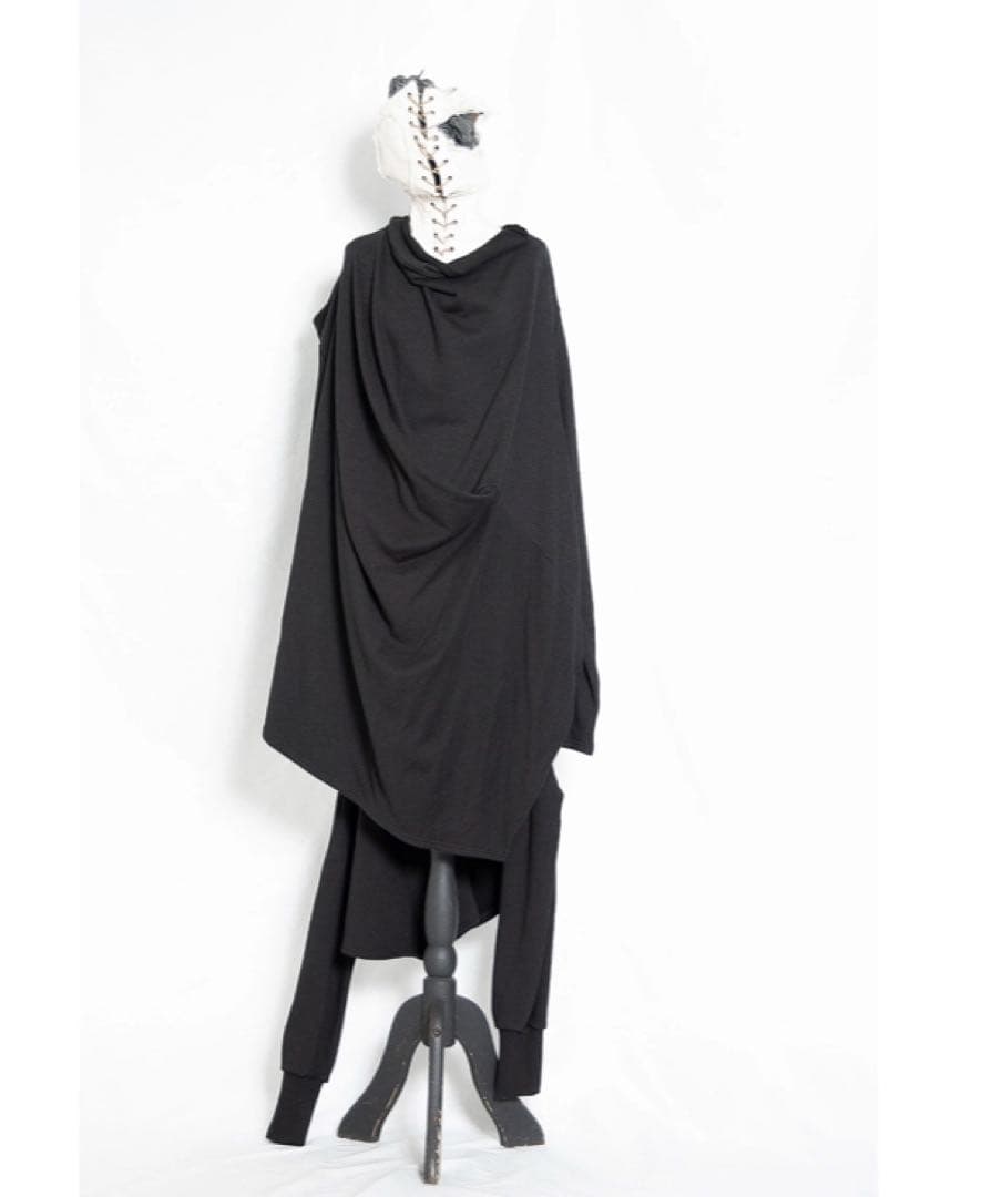 K*n様 alice auaa 新品　黒　ロングトップス　2ウェイ