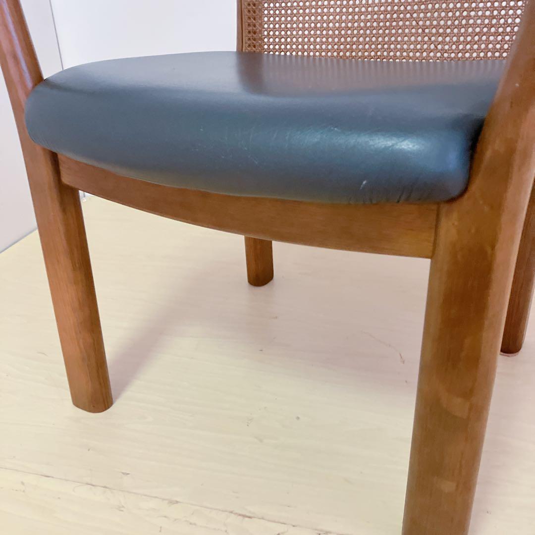 飛騨産業　キツツキマーク　ラタン　アームチェア　ダイニングチェア　座面レザー