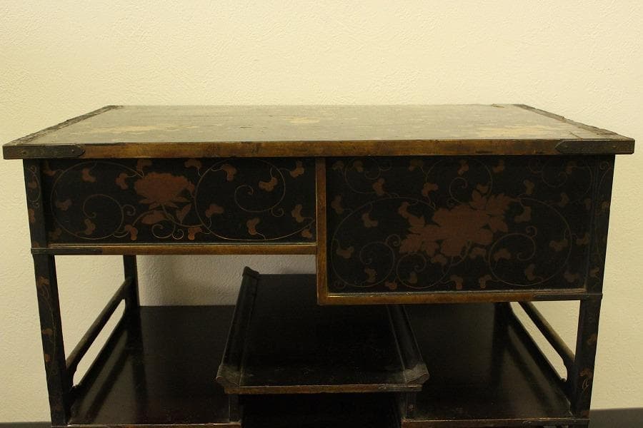 小夜 古美術 纏枝蓮花紋 吉祥蒔絵 棚 時代物 大名道具(AZ999)