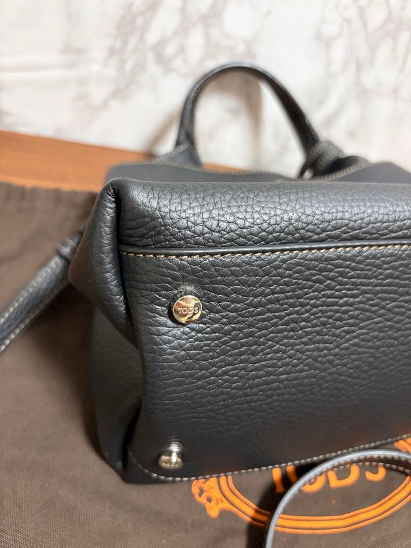 トッズ Tタイムレス レザー ミニ　2WAYハンドバッグ