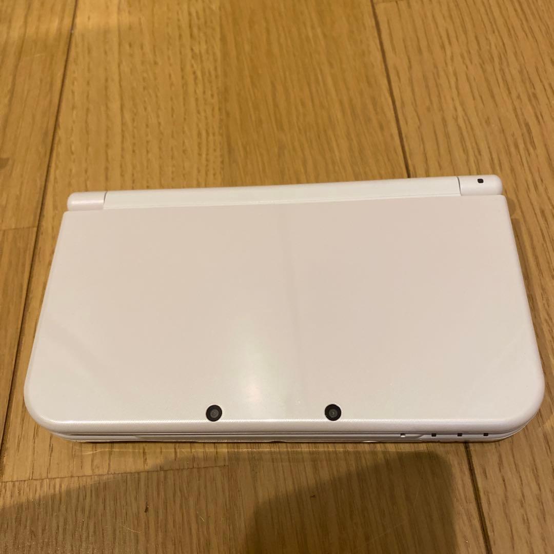 美品　Newニンテンドー3DSLL パールホワイト