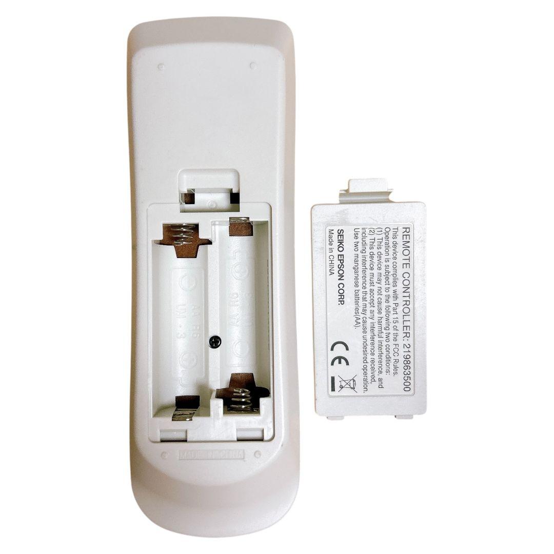 【美品】 EPSON プロジェクター EB-E10 本体 D-subケーブル