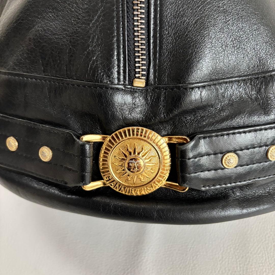 【良品】【ヴェルサーチ】メデューサ レザー ワンショルダーバッグ 黒