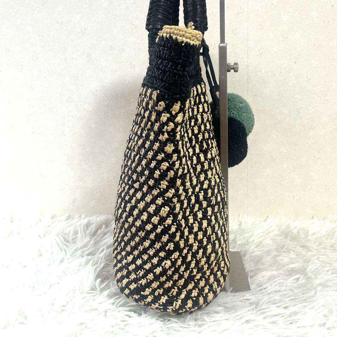 ヘレンカミンスキー　ラフィア　かごバッグ　トートバッグ　チャーム　レザーハンドル