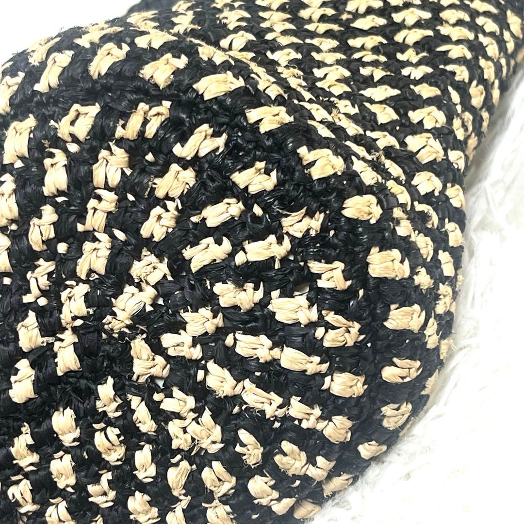 ヘレンカミンスキー　ラフィア　かごバッグ　トートバッグ　チャーム　レザーハンドル