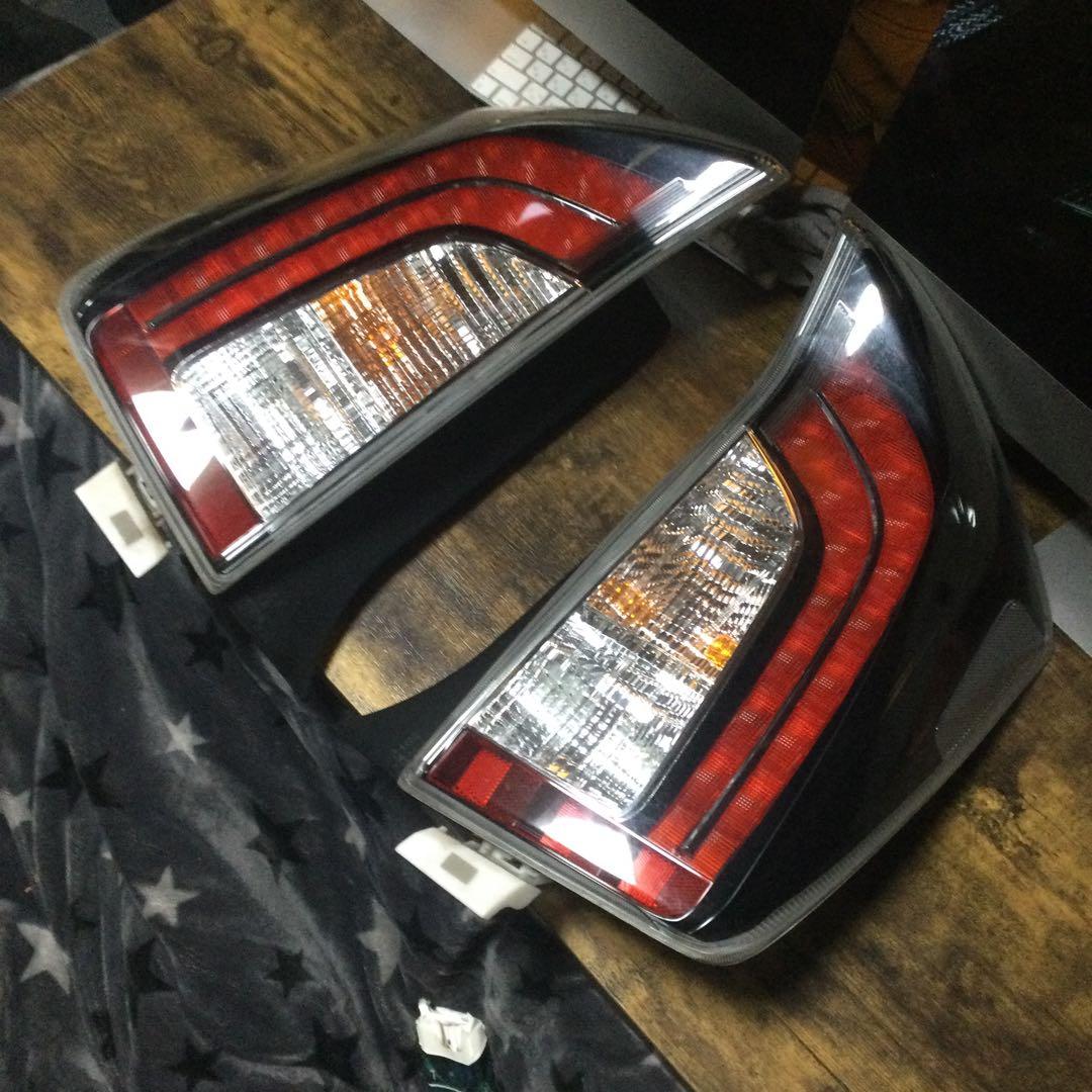 ひろ　トヨタ30プリウス G's 30系 純正テールランプ左右　美品