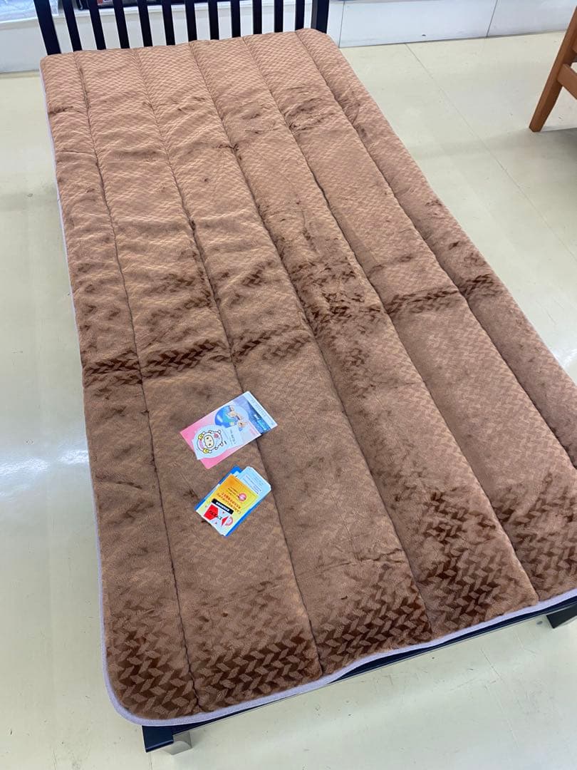 温泉毛布　敷きパッド・遠赤外線効果でポカポカ・静電気抑える・泉大津製・シングル