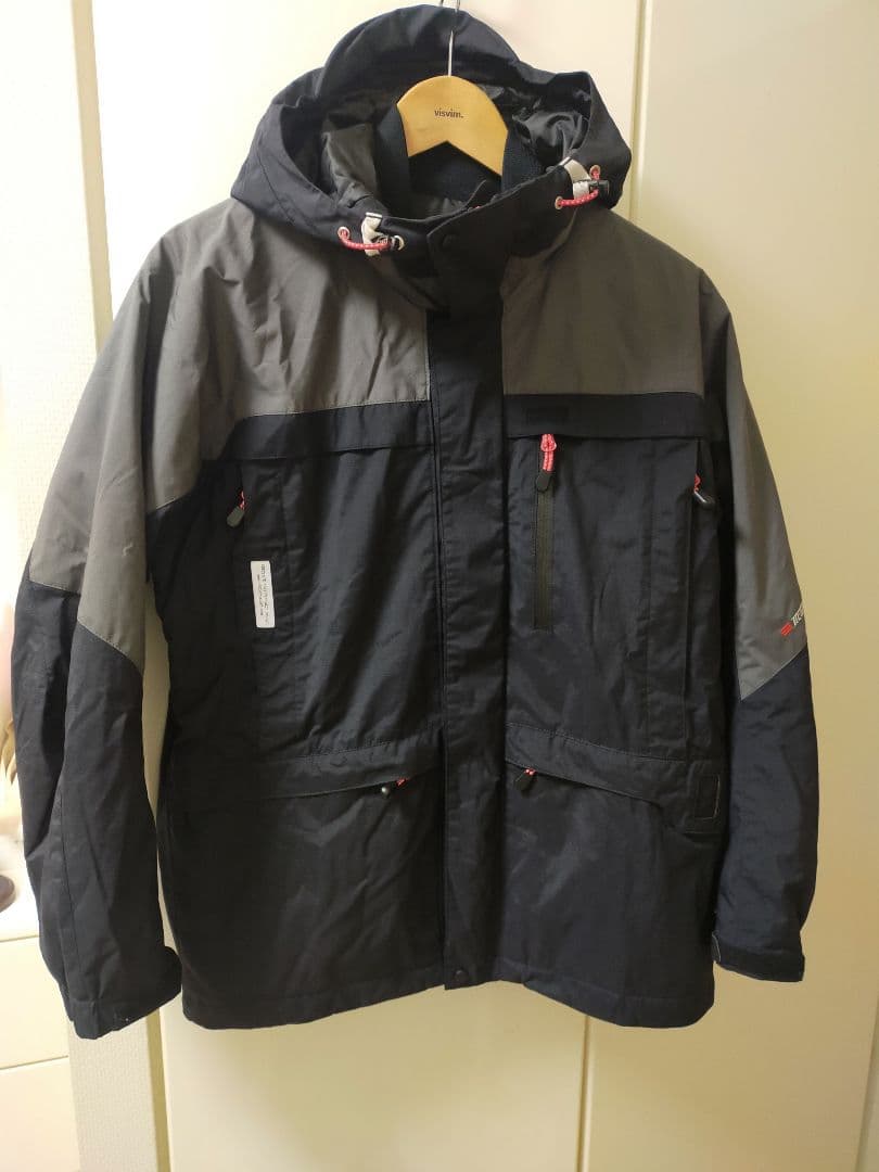 新品 DESCENTE デサントスキー スノボー上下セット 黒灰 S