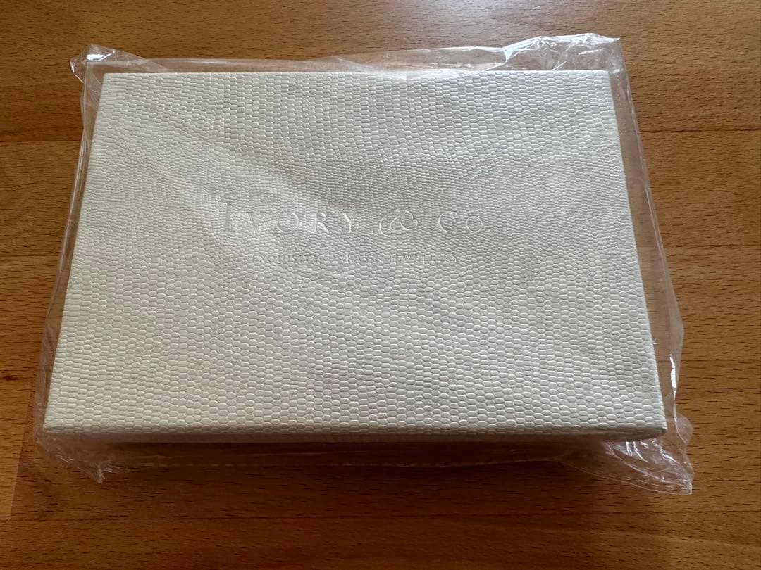 【美品】アイボリーアンドコー　サスキア　saskia