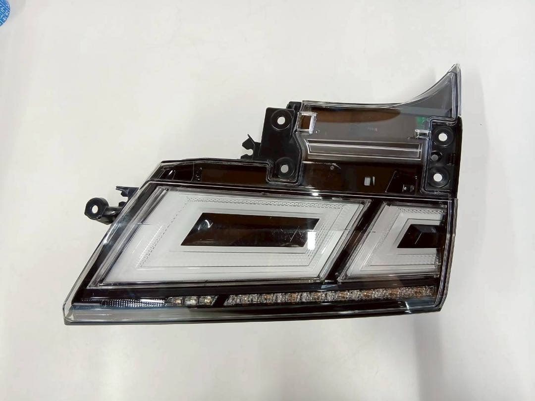 点灯確認済み 30 ヴェルファイア テール ランプ ライト アルファード