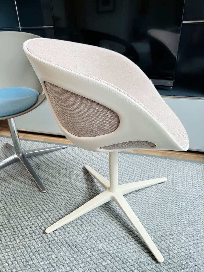 FRITZ HANSEN：RINリンチェア（ホワイト・ピンク）【正規品・希少】