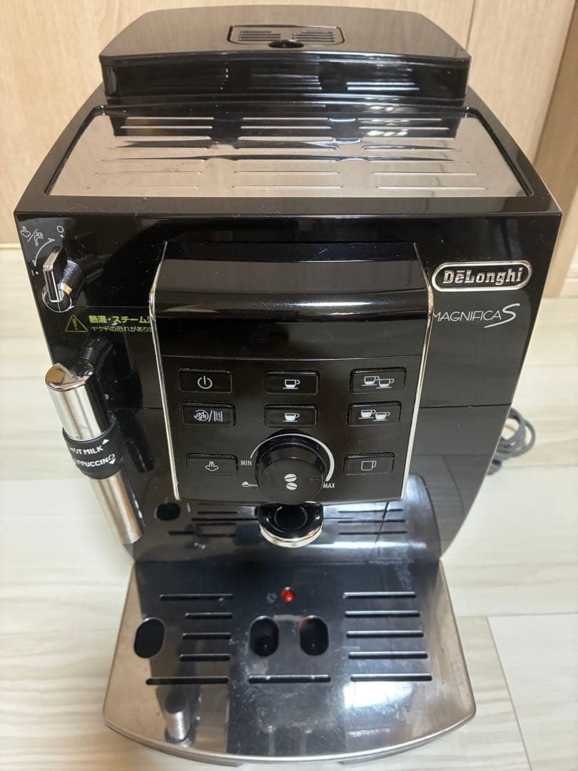 デロンギ マグニフィカS ECAM23120 エスプレッソマシン