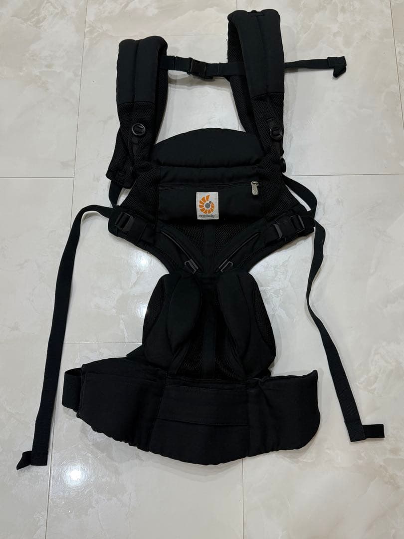 【美品】エルゴベビー クールエア オムニ360 オニキス ブラック 抱っこ紐　黒