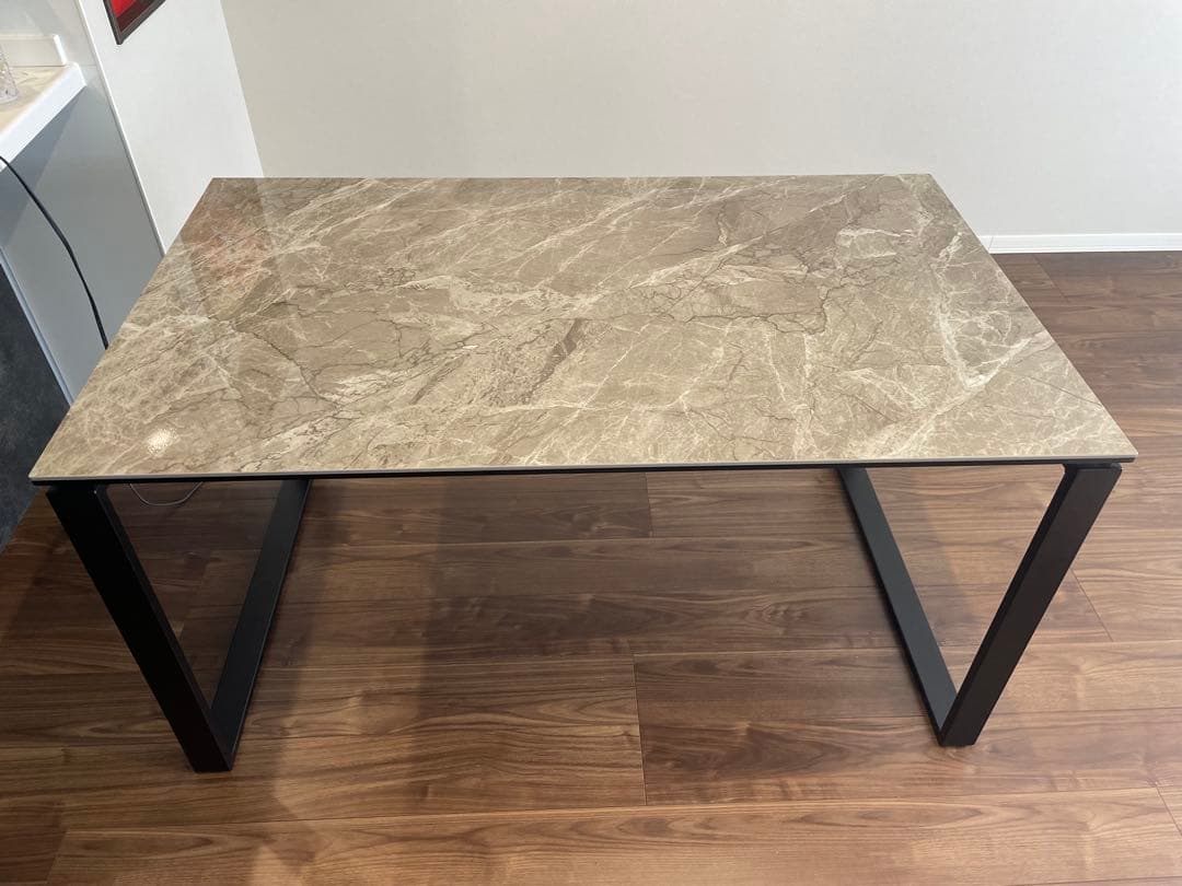 【美品】ニトリセラミックダイニングテーブル(セーラル135 BE CR03)