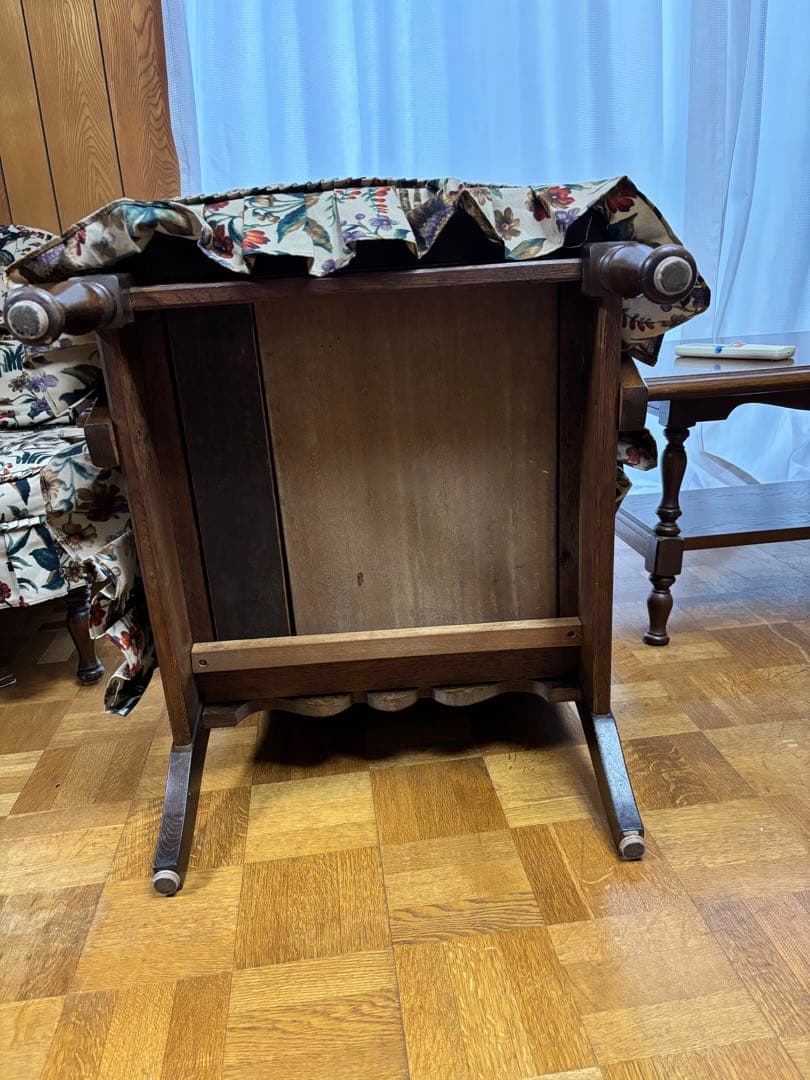 飛騨家具　穂高　木製アームチェア 花柄カバー付き　1脚　中古