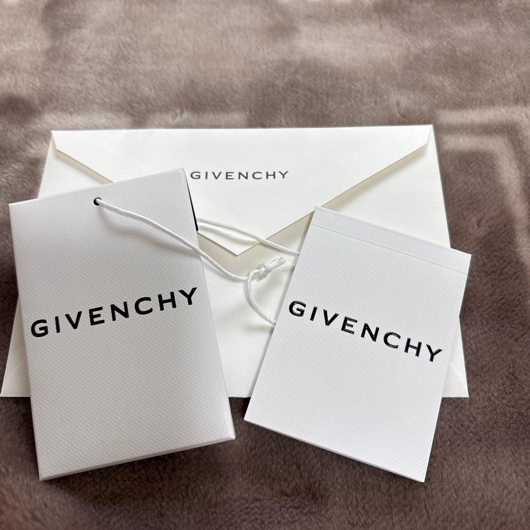 GIVENCHY ブラックナイロンバッグ