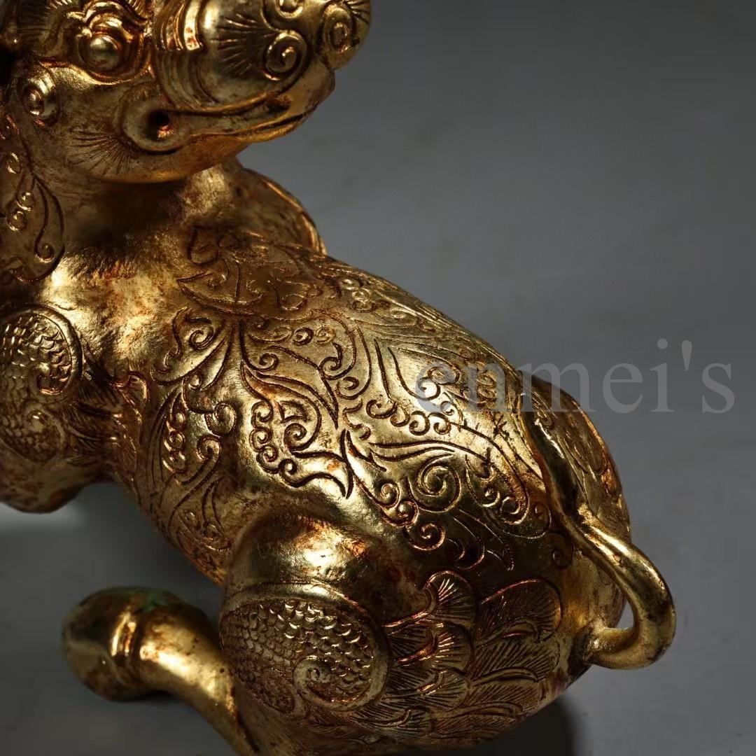 純銅製 鎏金 回頭獣 彫刻置物／一対セット
