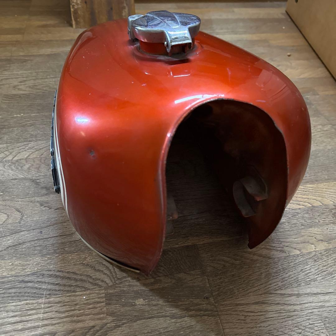 HONDA バイク用タンク 赤色　CB250?鍵なし