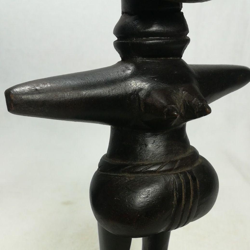 アフリカ　民族　プリミティブアート　木彫　置物　女性