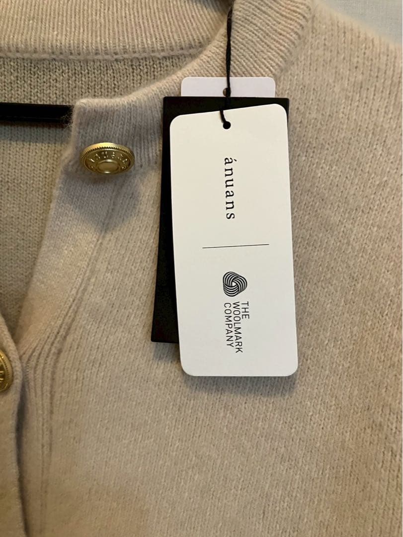 アイボリー ノーカラージャケット ゴールドボタン