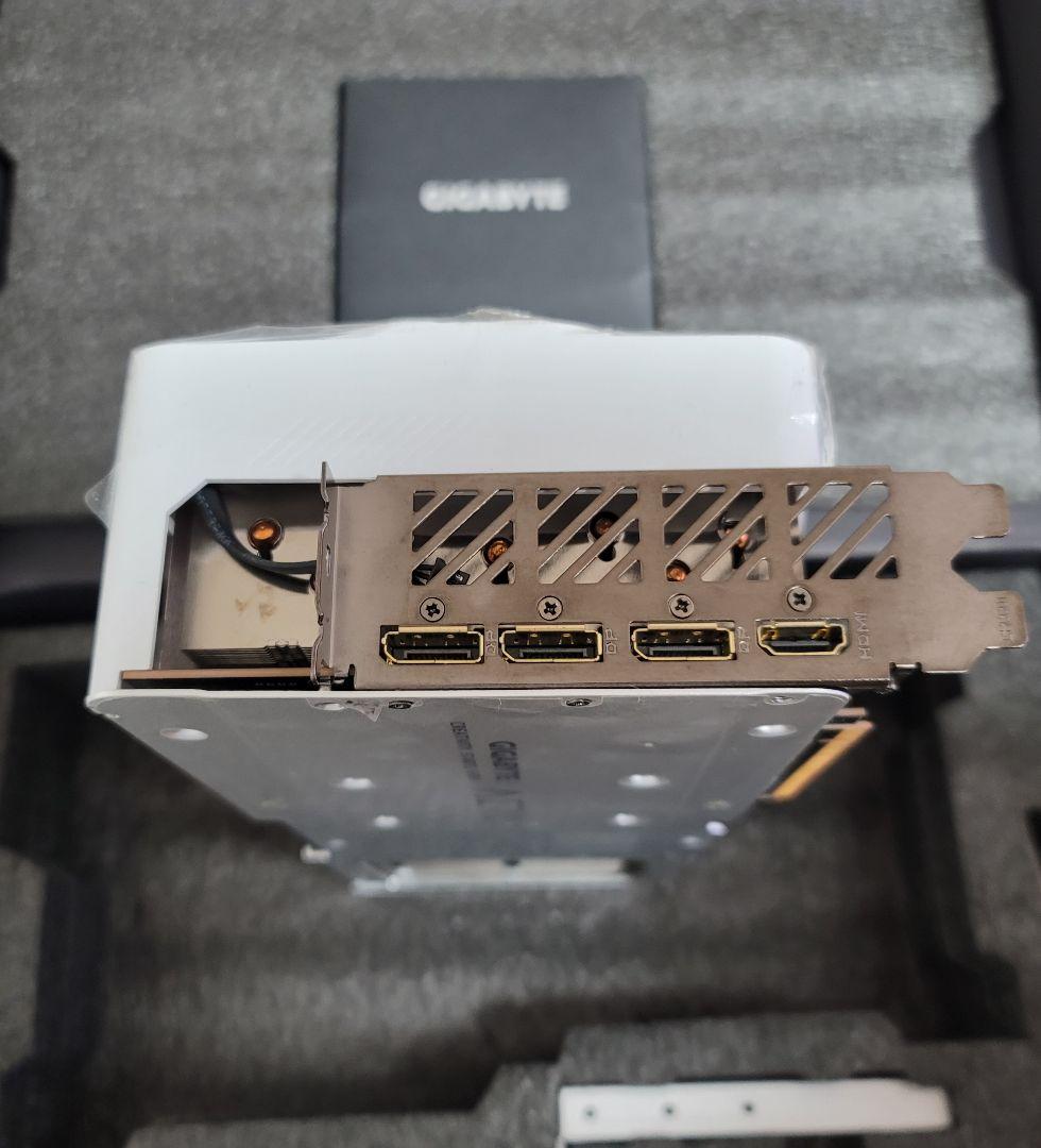 GIGABYTE AERO OC RTX 4090 ジャンク