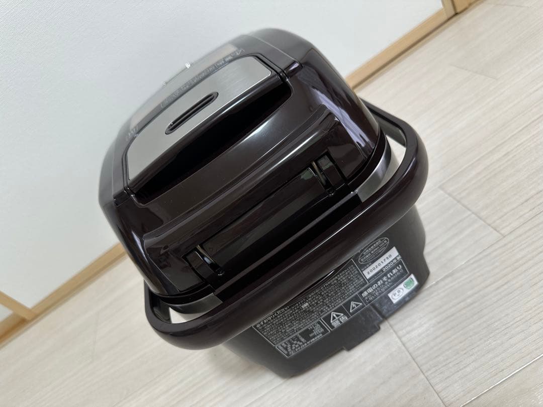 【新品同様】アイリスオーヤマ　圧力IH銘柄炊き　炊飯器　RC-PH30-T