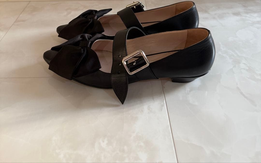 miumiuミュウミュウ　リボンストラップ37.5