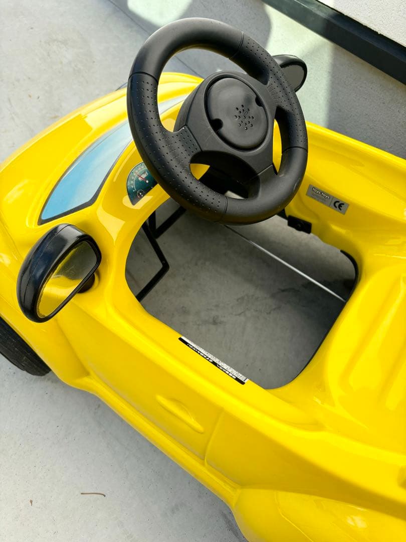 フォルクスワーゲン ペダルカー イエロー